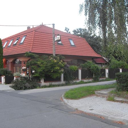 Arco Penzion Ostrava Buitenkant foto